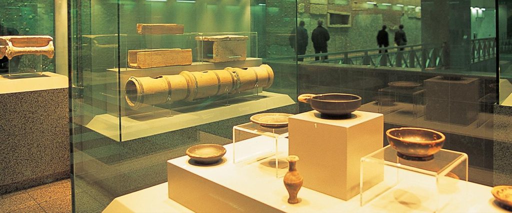 Monitoring Suhu Dan Kelembaban Koleksi Museum Dengan HOBO Data Logger