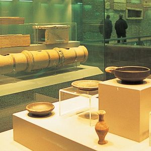 Monitoring Suhu Dan Kelembaban Koleksi Museum Dengan HOBO Data Logger